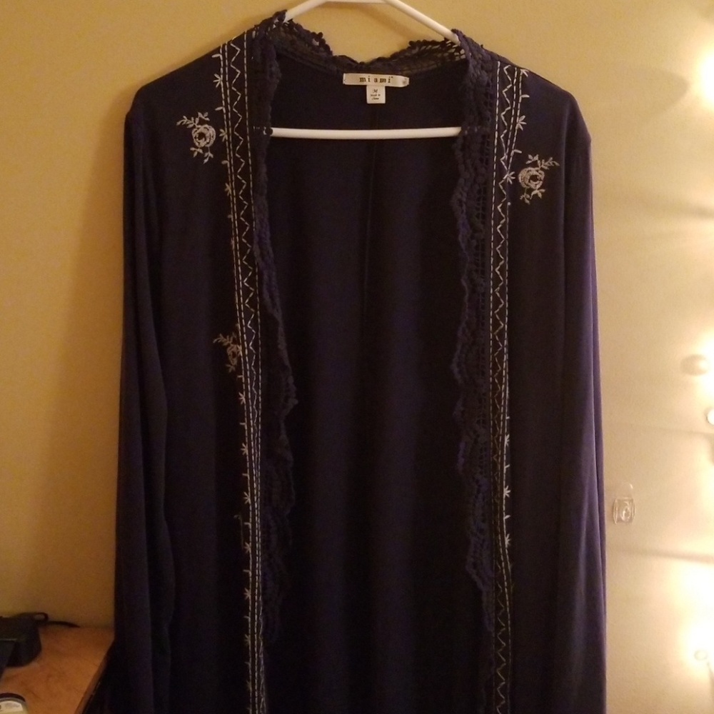 Silky cardigan with details